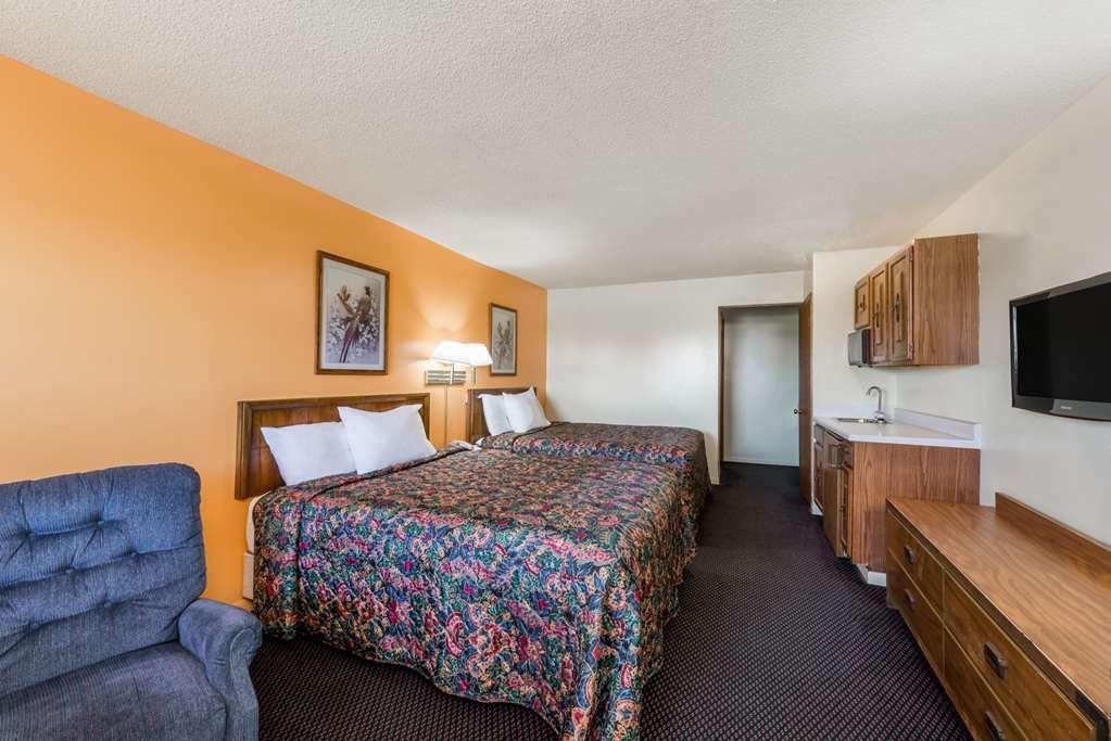 Knights Inn - Chanute Room photo